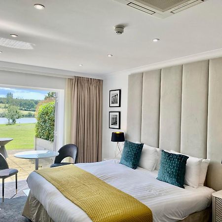 Lakeside Park Hotel & Spa Fishbourne  Exterior foto