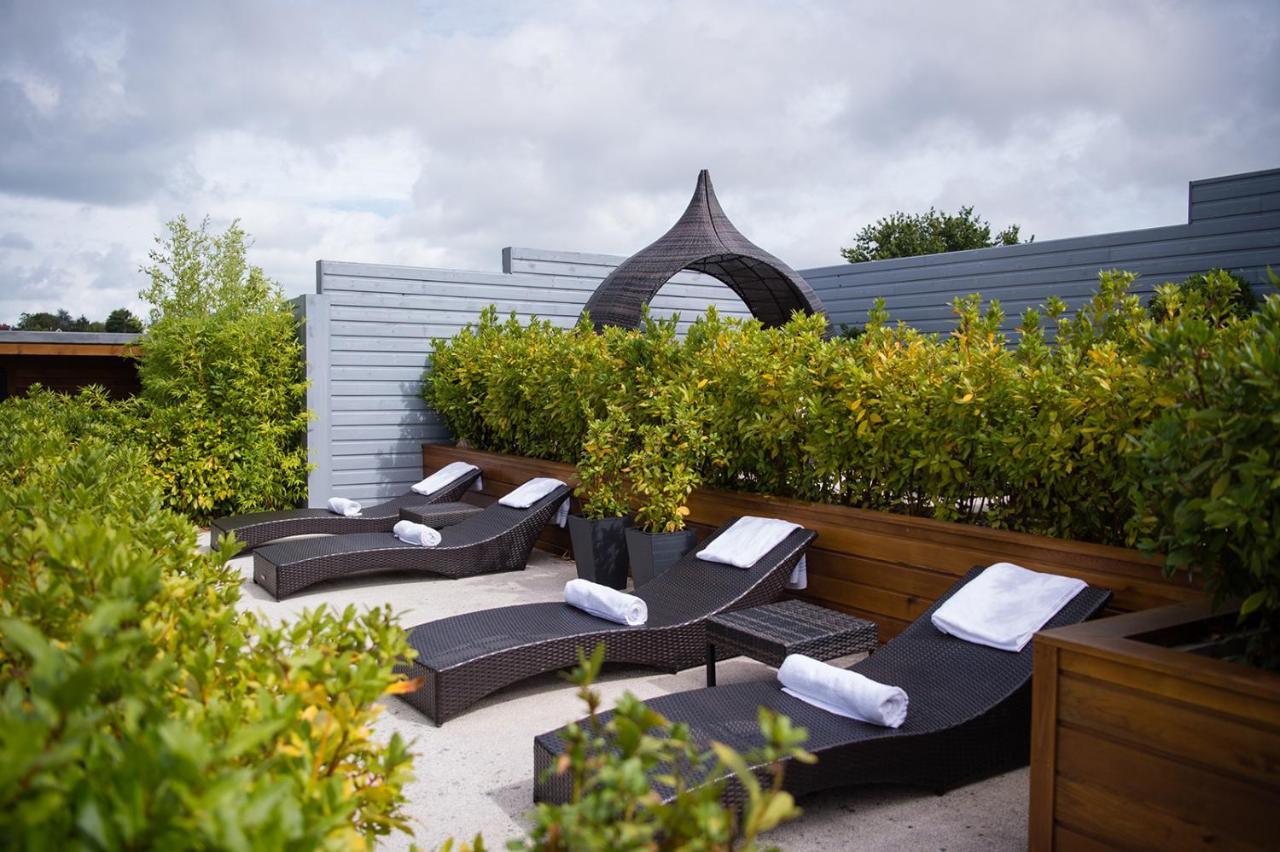 Lakeside Park Hotel & Spa Fishbourne  Exterior foto