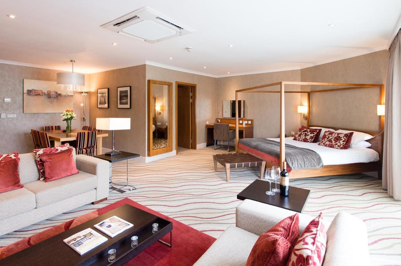 Lakeside Park Hotel & Spa Fishbourne  Exterior foto