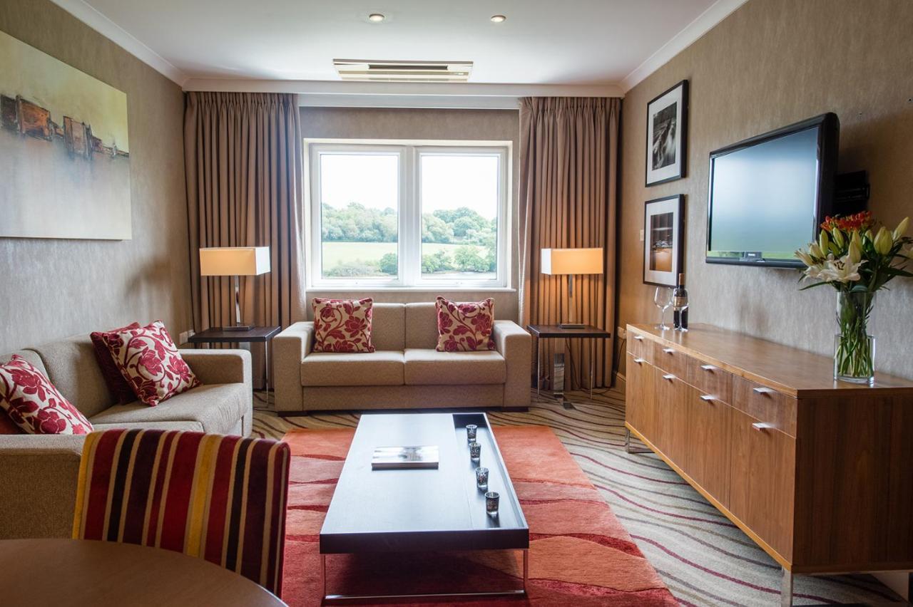 Lakeside Park Hotel & Spa Fishbourne  Exterior foto