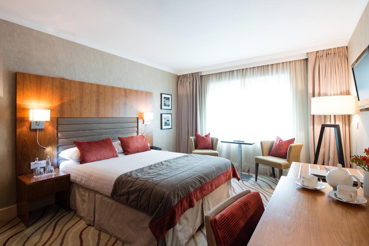 Lakeside Park Hotel & Spa Fishbourne  Exterior foto