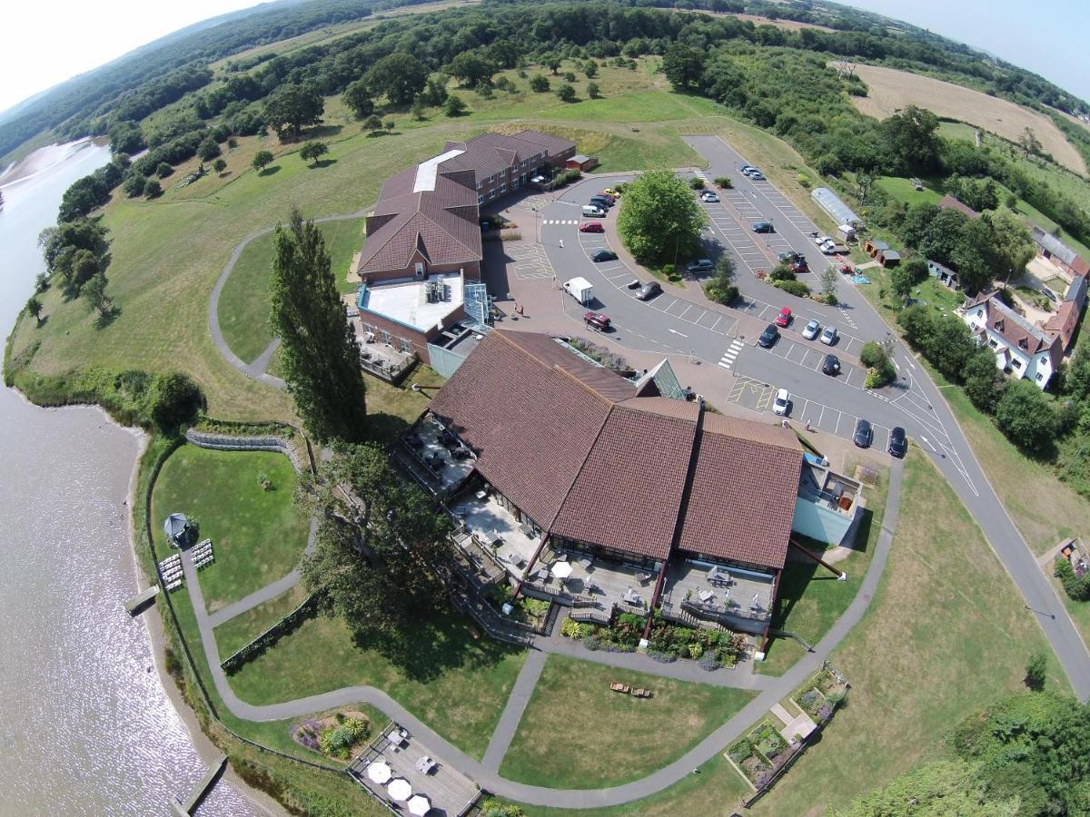Lakeside Park Hotel & Spa Fishbourne  Exterior foto