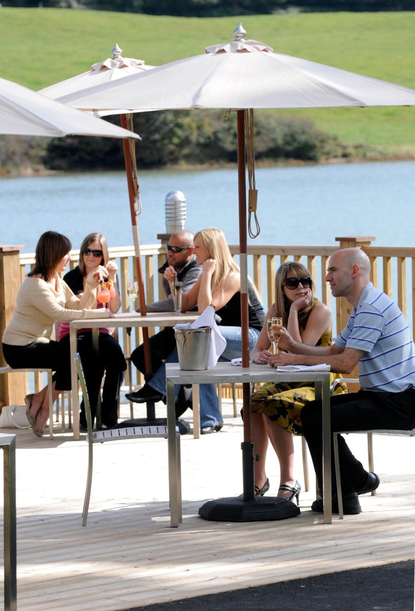 Lakeside Park Hotel & Spa Fishbourne  Exterior foto
