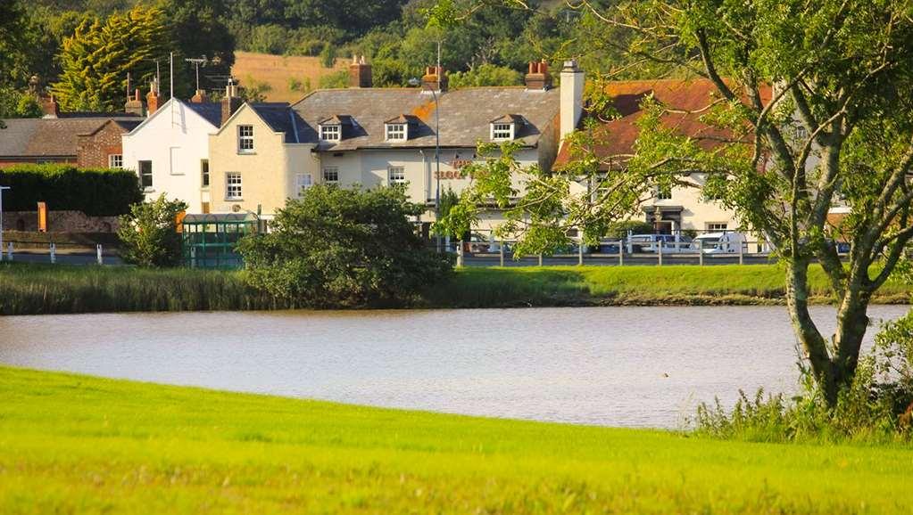Lakeside Park Hotel & Spa Fishbourne  Exterior foto